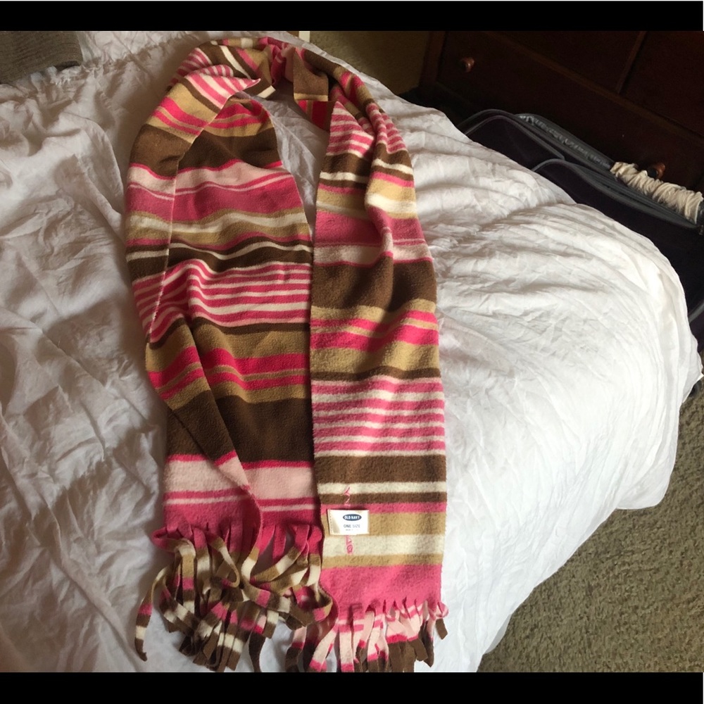 Old navy scarf